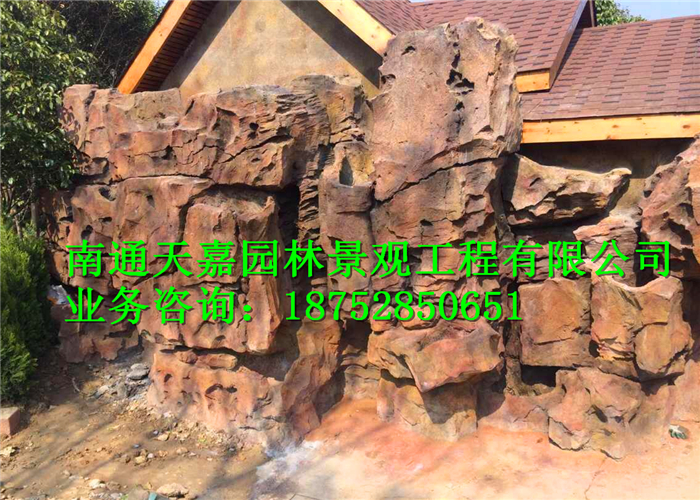 揚(yáng)州動(dòng)物園塑石假山、仿木欄桿施工現(xiàn)場